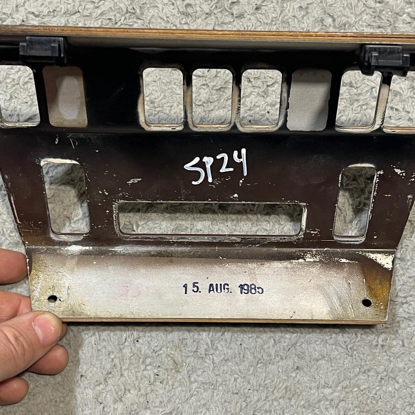 1986-93 Mercedes Benz W124 Woodgrain Dash Center Panel Climate Control Bezel OEM