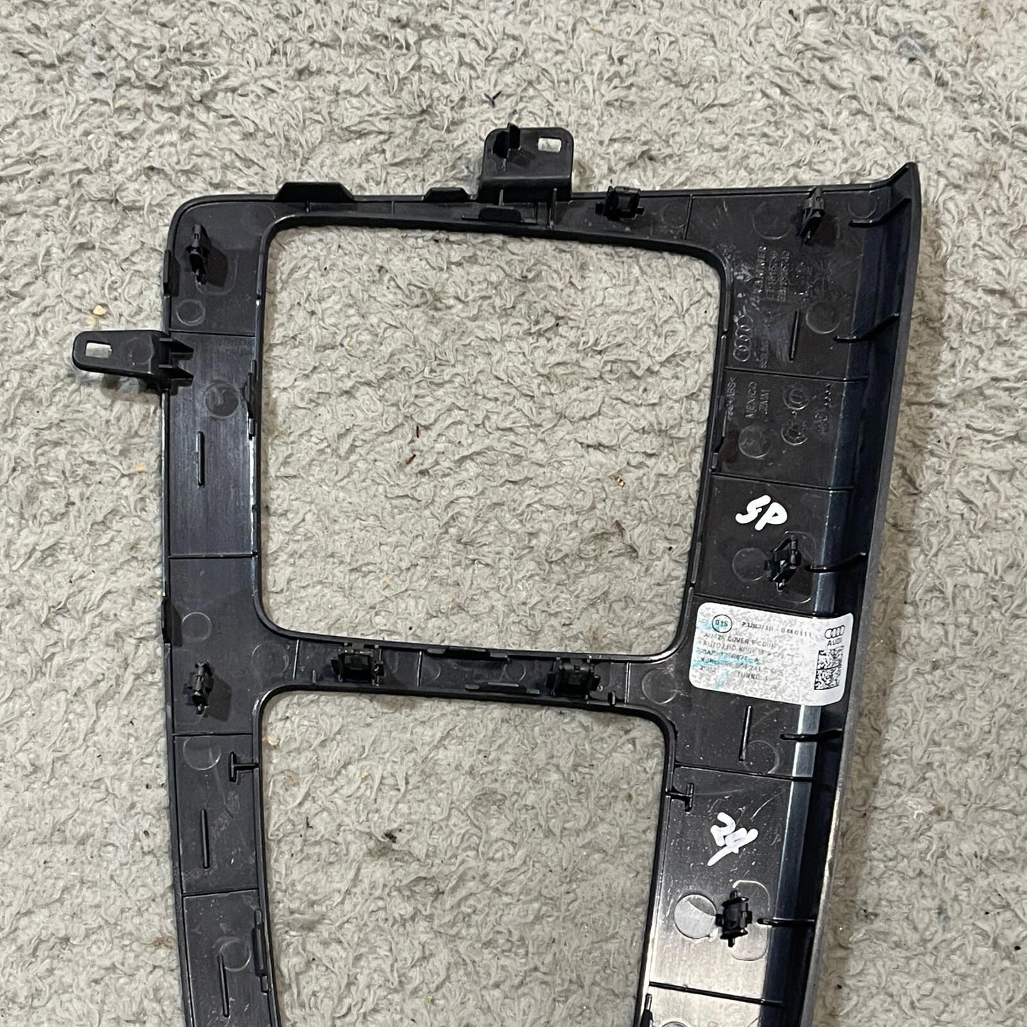 2018-2020 AUDI Q5 FY FRONT CENTER CONSOLE SHIFTER COVER PANEL BEZEL TRIM OEM