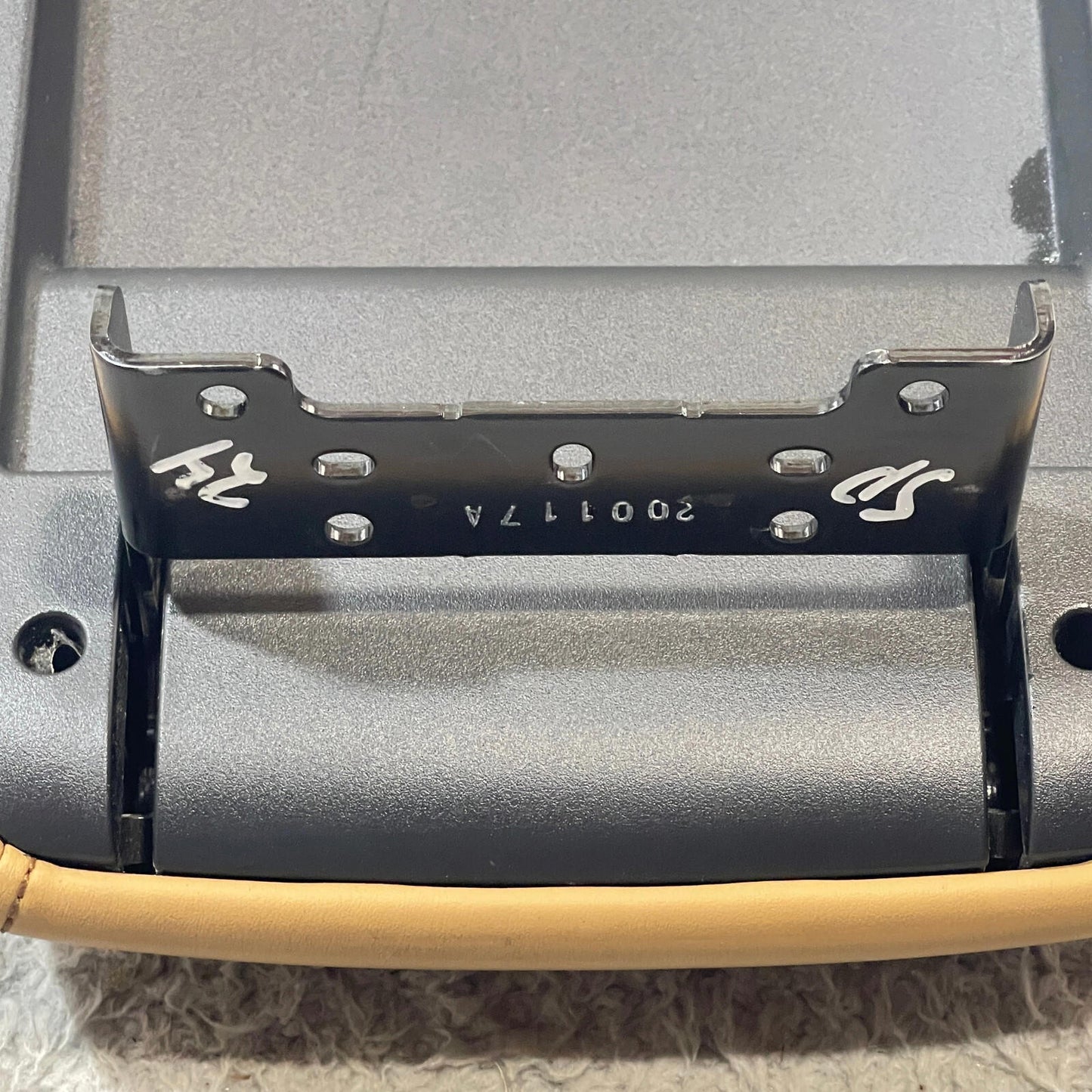 Nissan Sentra 2020 Console Lid Tan Leather Armrest with Black Stitching