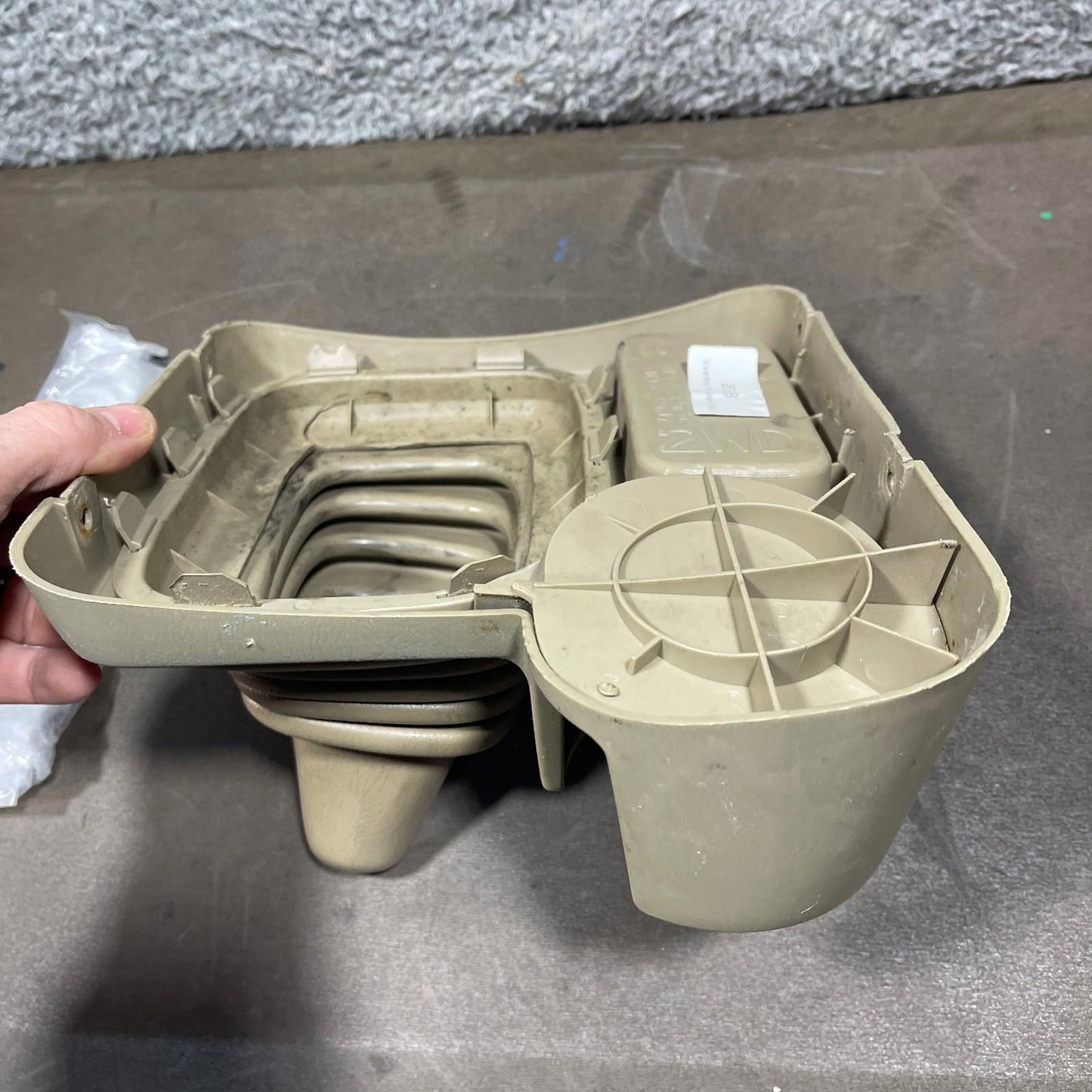 98-01 Nissan Frontier Xterra Manual Shifter 2WD Trim Cup Holder  Shift Boot