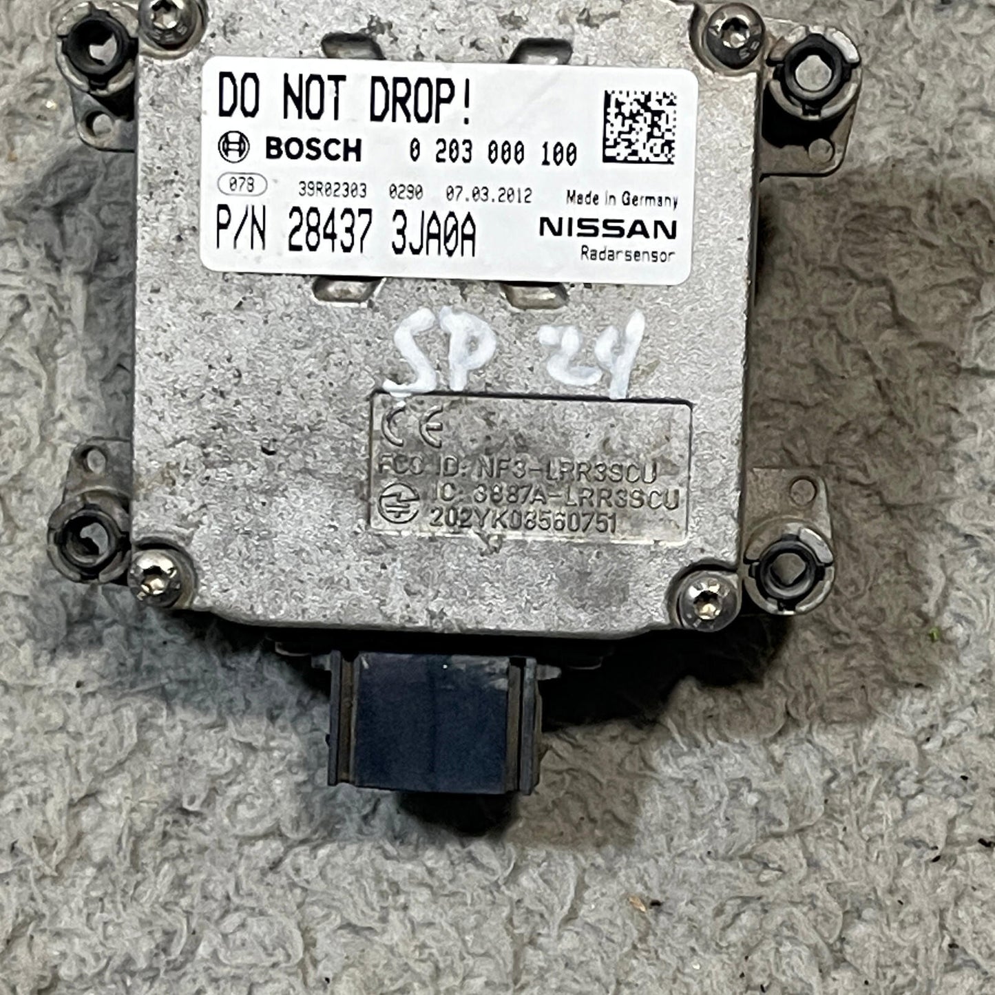 2013-2015 INFINITI JX35 QX60 DISTANCE RADAR SENSOR ASSEMBLY 28437-3JA0A OEM