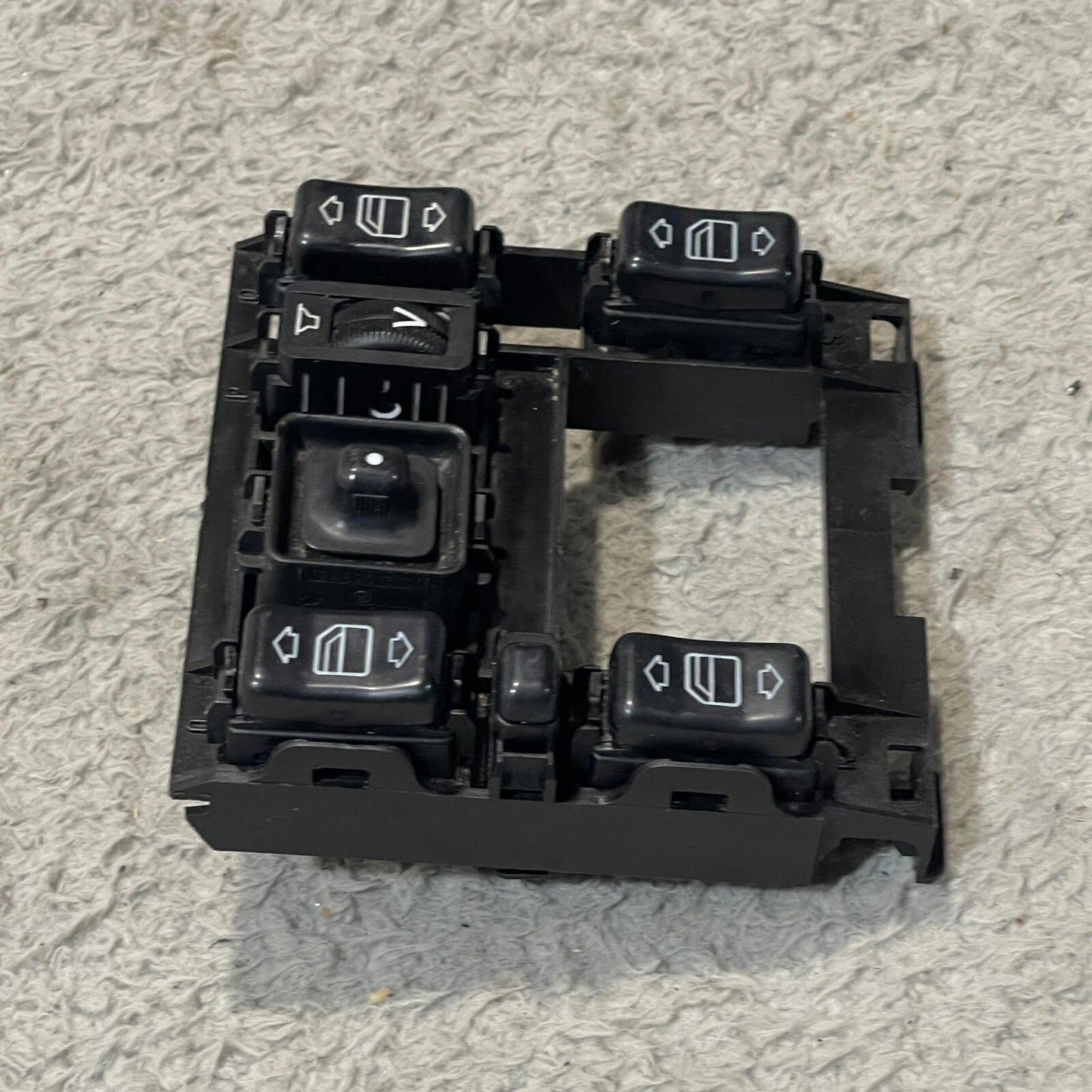 1986-93 Mercedes SL420 W124 300E 300D Center Console Master Window Mirror Switch