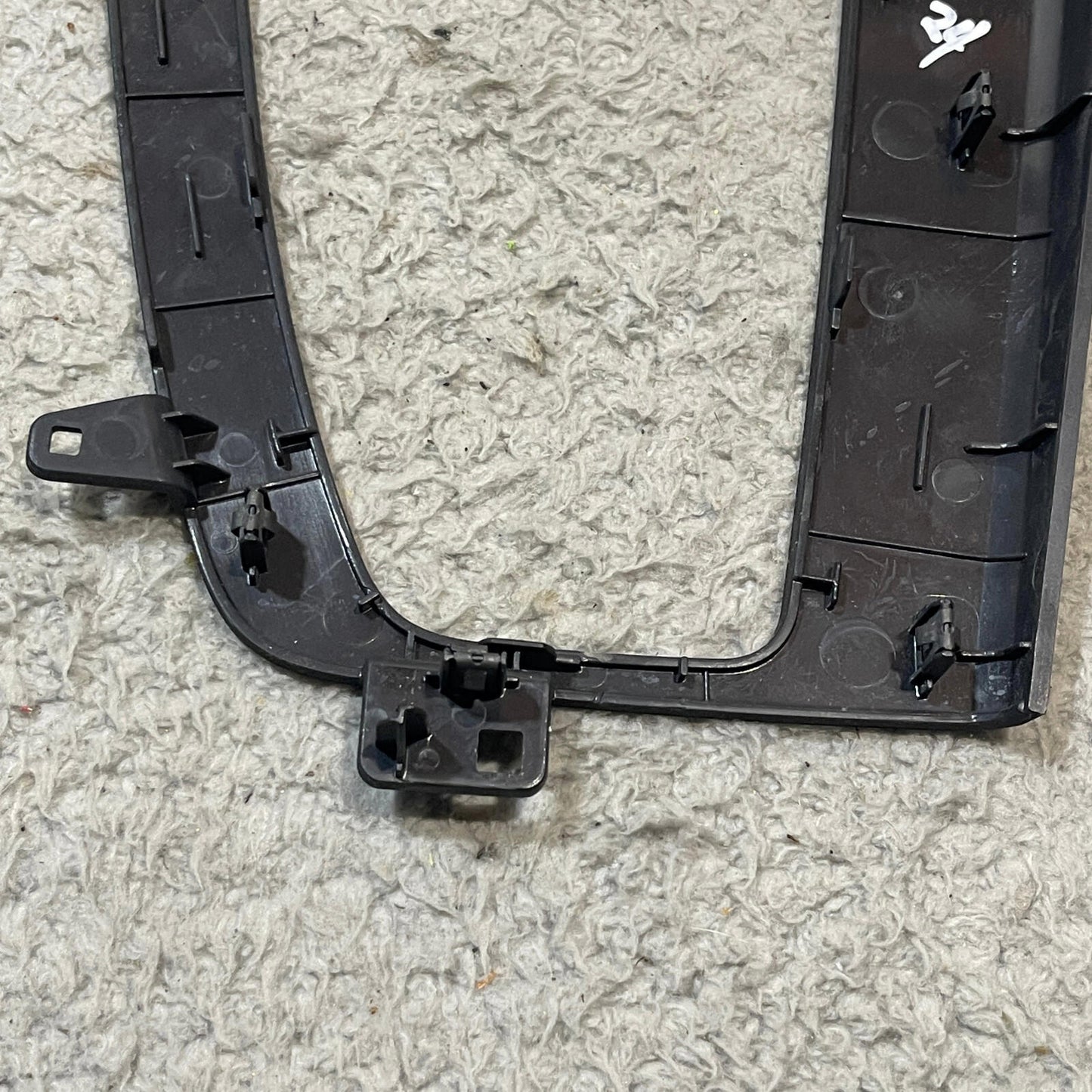 2018-2020 AUDI Q5 FY FRONT CENTER CONSOLE SHIFTER COVER PANEL BEZEL TRIM OEM