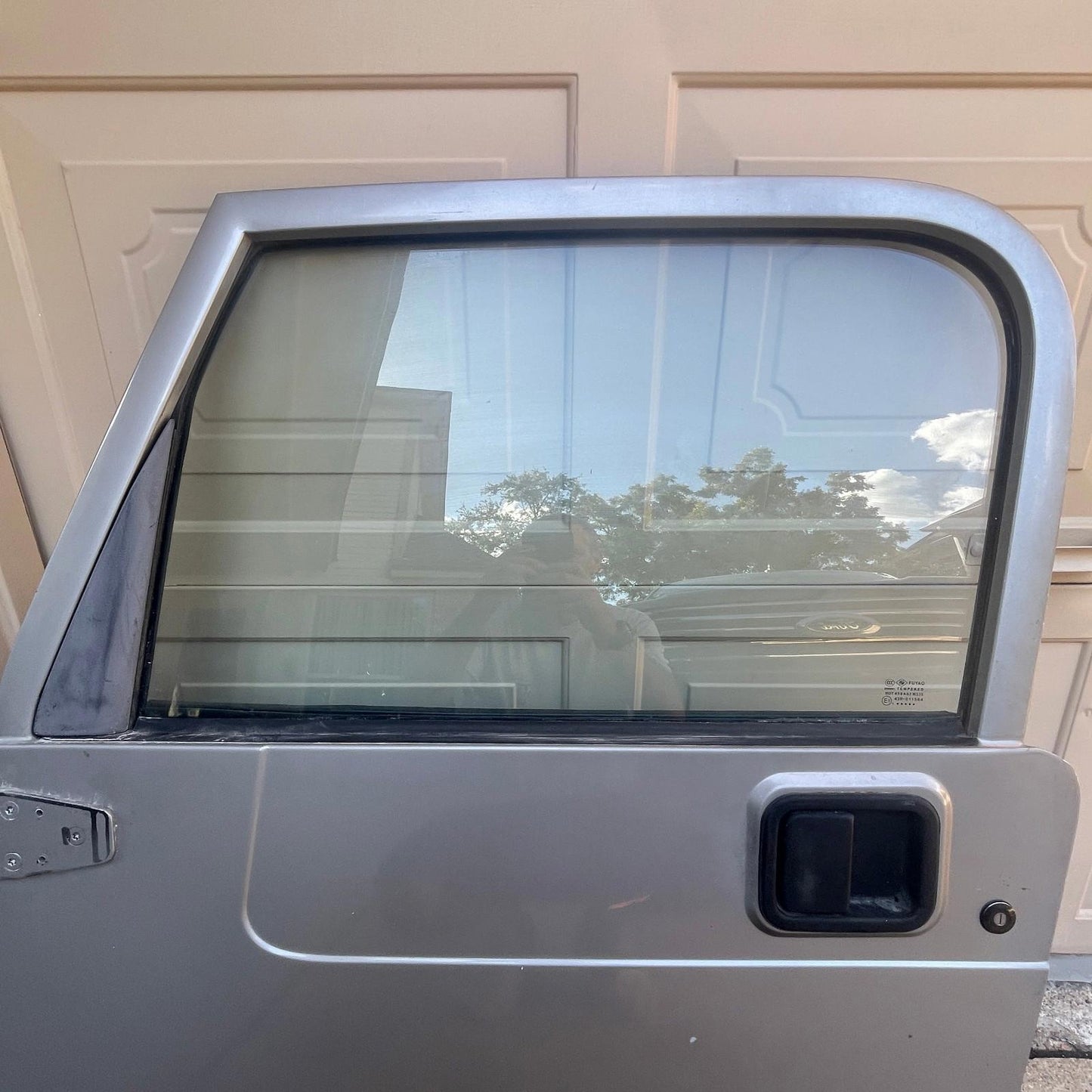 (NO SHIPPING) Driver Left Front Door Half Door Fits 97-06 WRANGLER 1046704