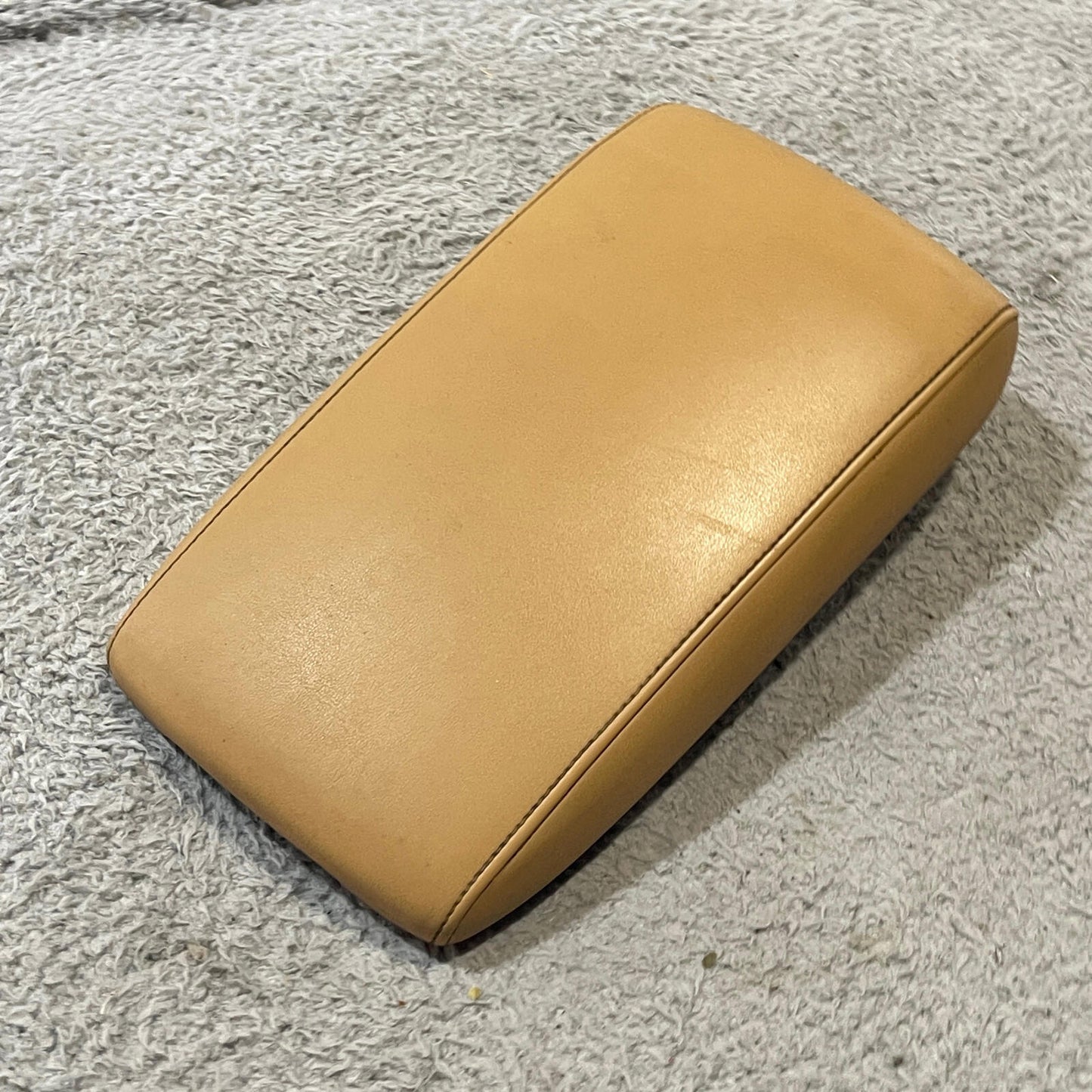 Nissan Sentra 2020 Console Lid Tan Leather Armrest with Black Stitching